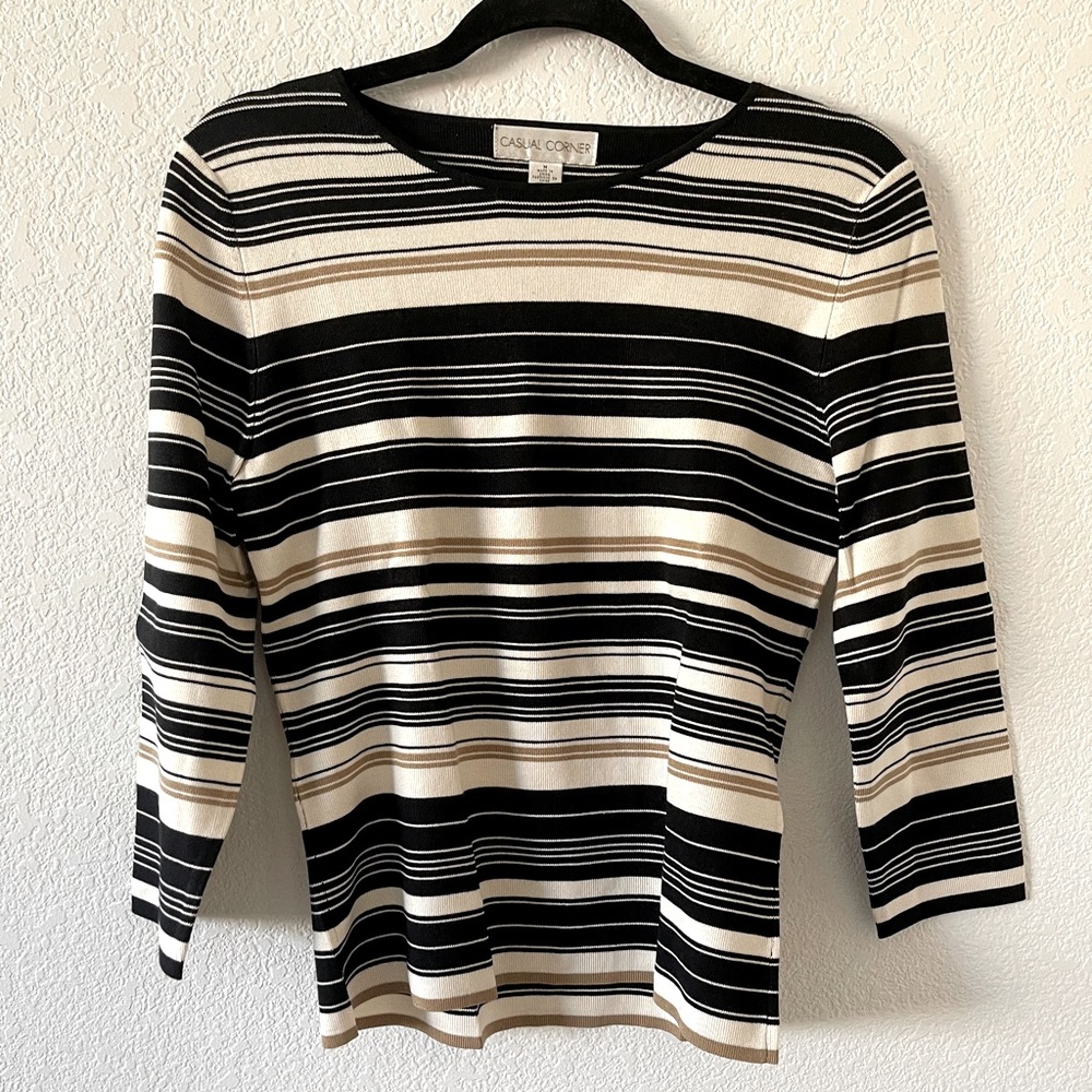 Casual Corner women’s sweater top